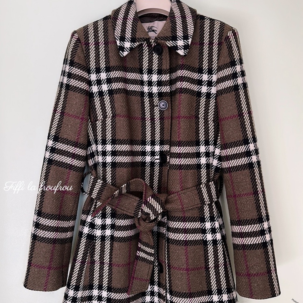 Authentic Burberry coat - Picture 3 of 16